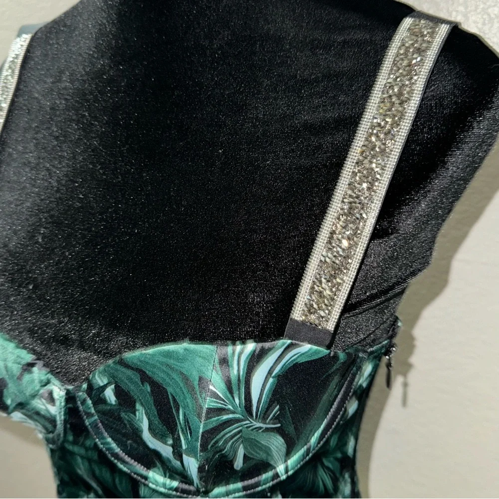 2 Vs Corsets - Picture 7 of 14
